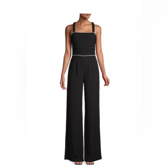 Black Halo Dresses & Skirts - Black Halo Merrick Wide-Leg Jumpsuit Size 6